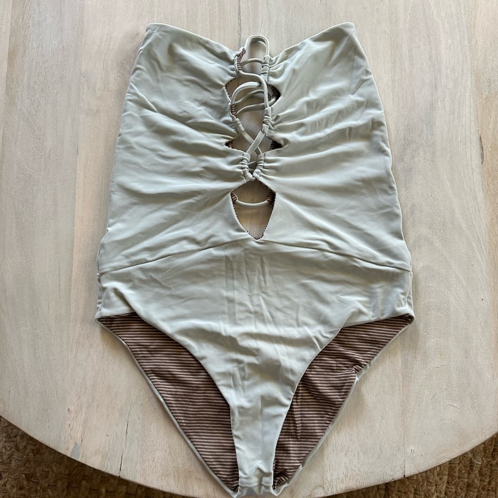✖️[SOLD]✖️ACACIA